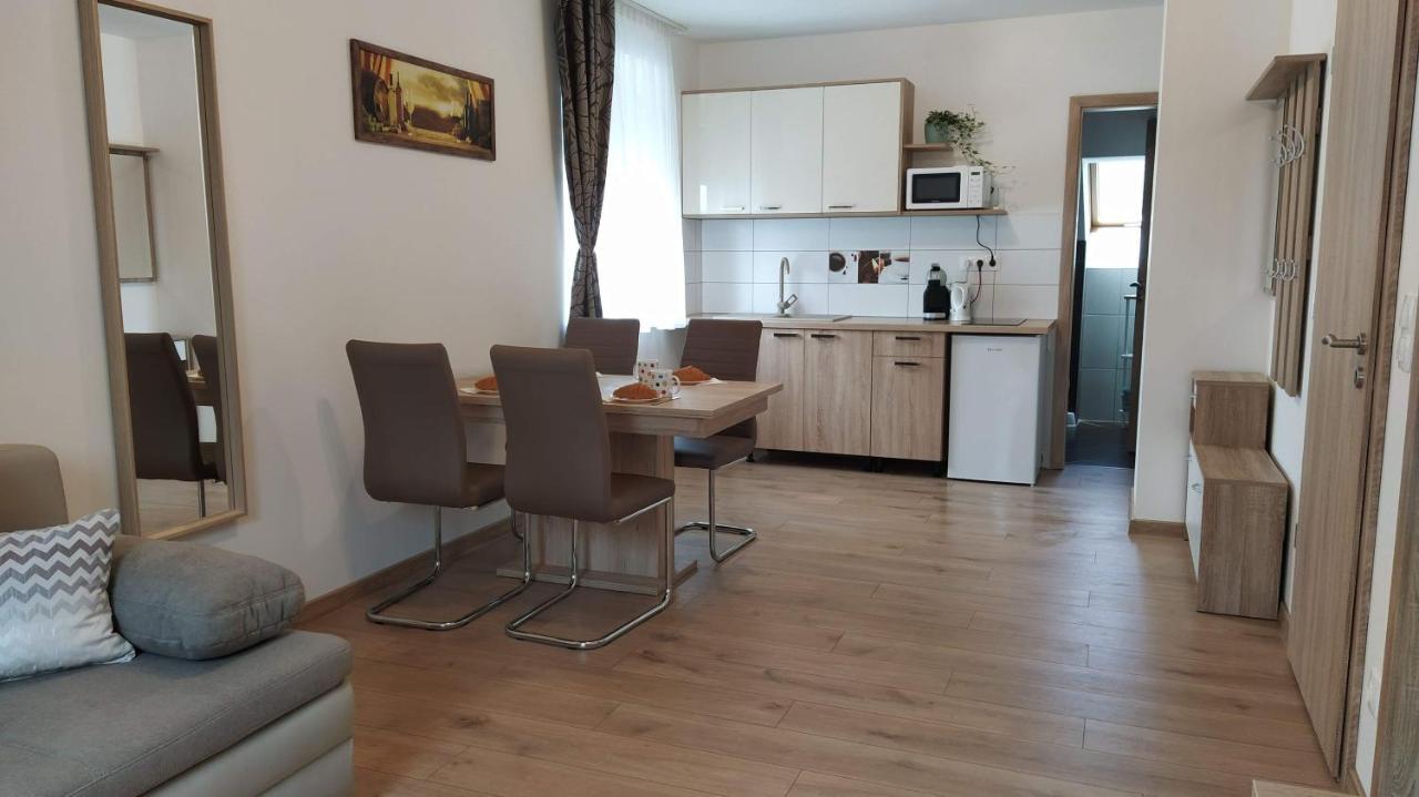 Dalia Apartman Тихань Экстерьер фото
